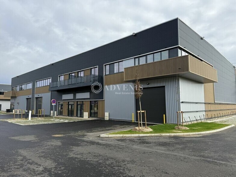 Local d’activités dans Chalifert à louer - Photo de l’immeuble – Image 2 sur 8