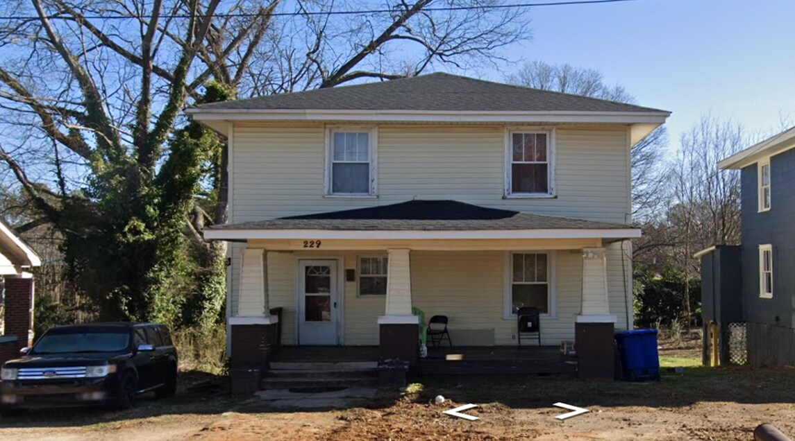229 Oakland Ave, Spartanburg, SC à vendre Photo de l’immeuble– Image 1 sur 2