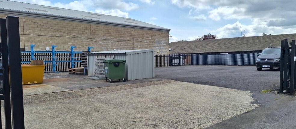 2 Eastbrook Rd, Gloucester à louer - Photo de l’immeuble – Image 3 sur 9