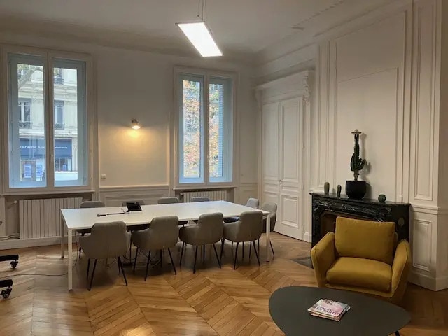 Local commercial dans Lyon à louer - Photo de l’immeuble – Image 2 sur 30