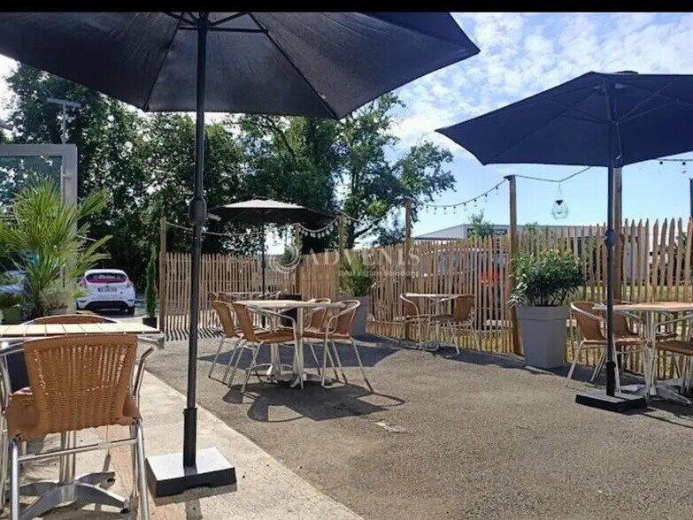 Local commercial dans Mérignac à louer - Photo de l’immeuble – Image 1 sur 5