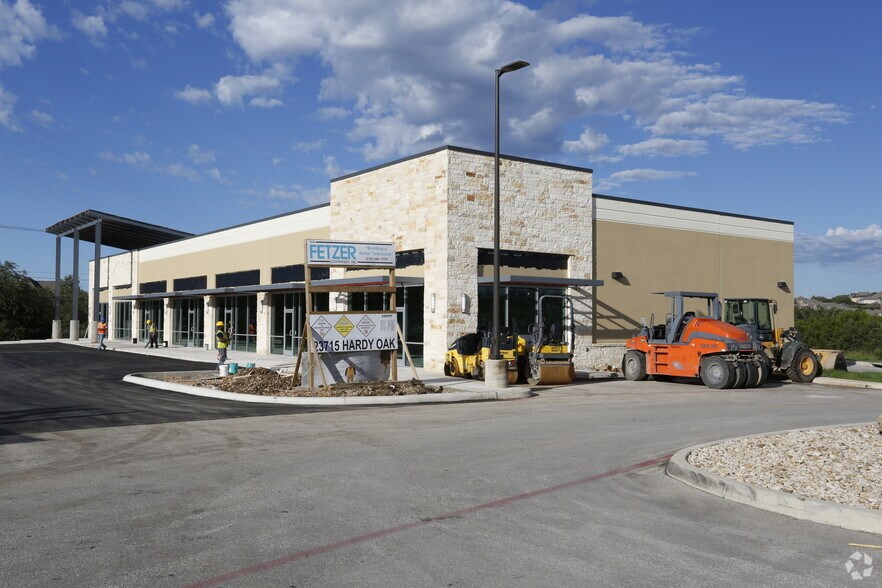 23715 Hardy Oak Blvd, San Antonio, TX à louer - Photo principale – Image 1 sur 8