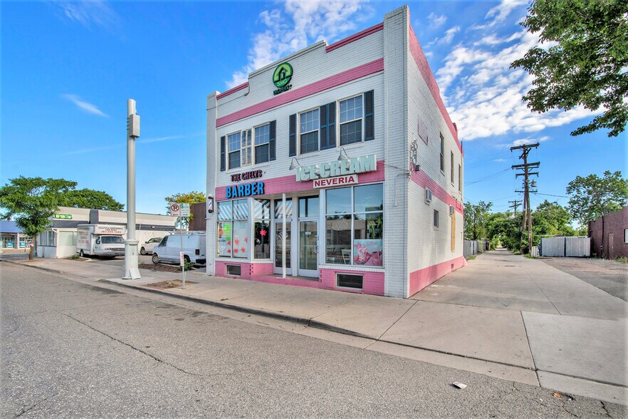 10201 E Colfax Ave, Aurora, CO à vendre - Photo de l’immeuble – Image 3 sur 26