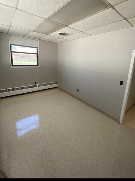 448 Whitehead Rd, Hamilton, NJ à louer - Photo intérieure – Image 2 sur 6
