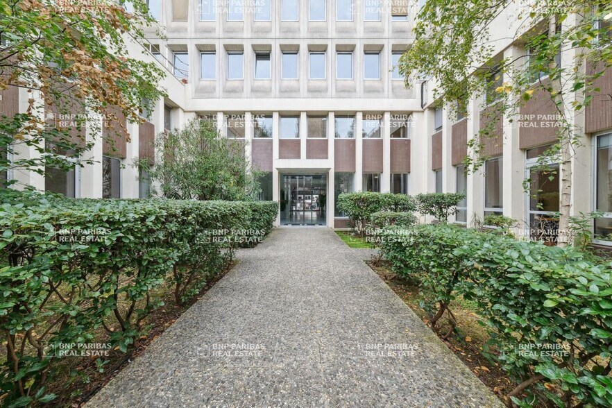 6-8 Rue Eugène Oudiné, Paris à louer - Photo de l’immeuble – Image 2 sur 15
