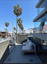 1410 Abbot Kinney Blvd, Venice, CA à louer Photo intérieure– Image 2 sur 6