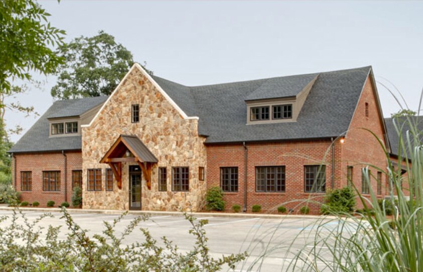 4505 Pine Tree Cir, Birmingham, AL à louer - Photo de l’immeuble – Image 1 sur 10