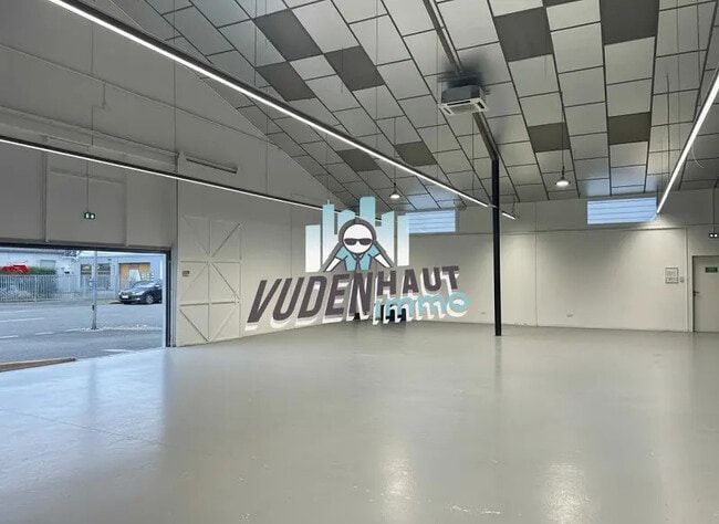 Plus de détails pour Local commercial à louer