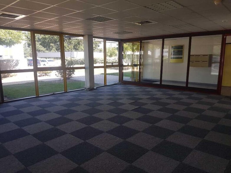 Bureau dans Mérignac à vendre - Photo de l’immeuble – Image 2 sur 6