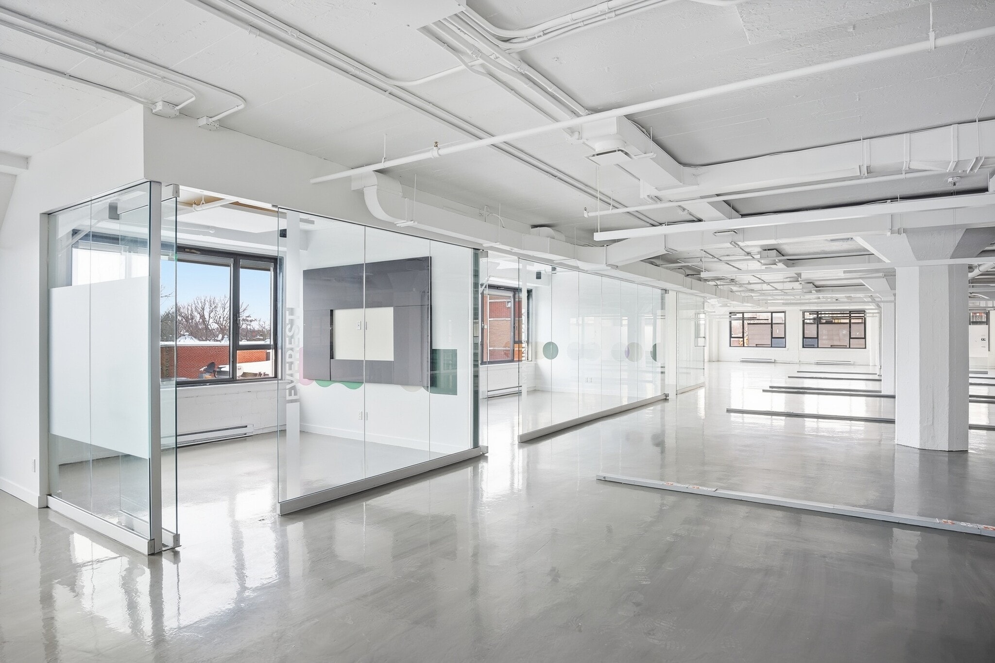 3575 Boul Saint-Laurent, Montréal, QC à louer Photo intérieure– Image 1 sur 3