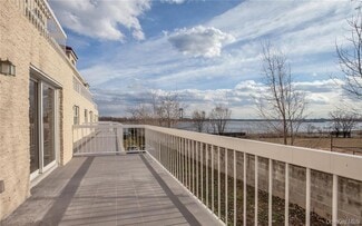 Plus de détails pour 260 Zerega Ave, Bronx, NY - Logement à vendre