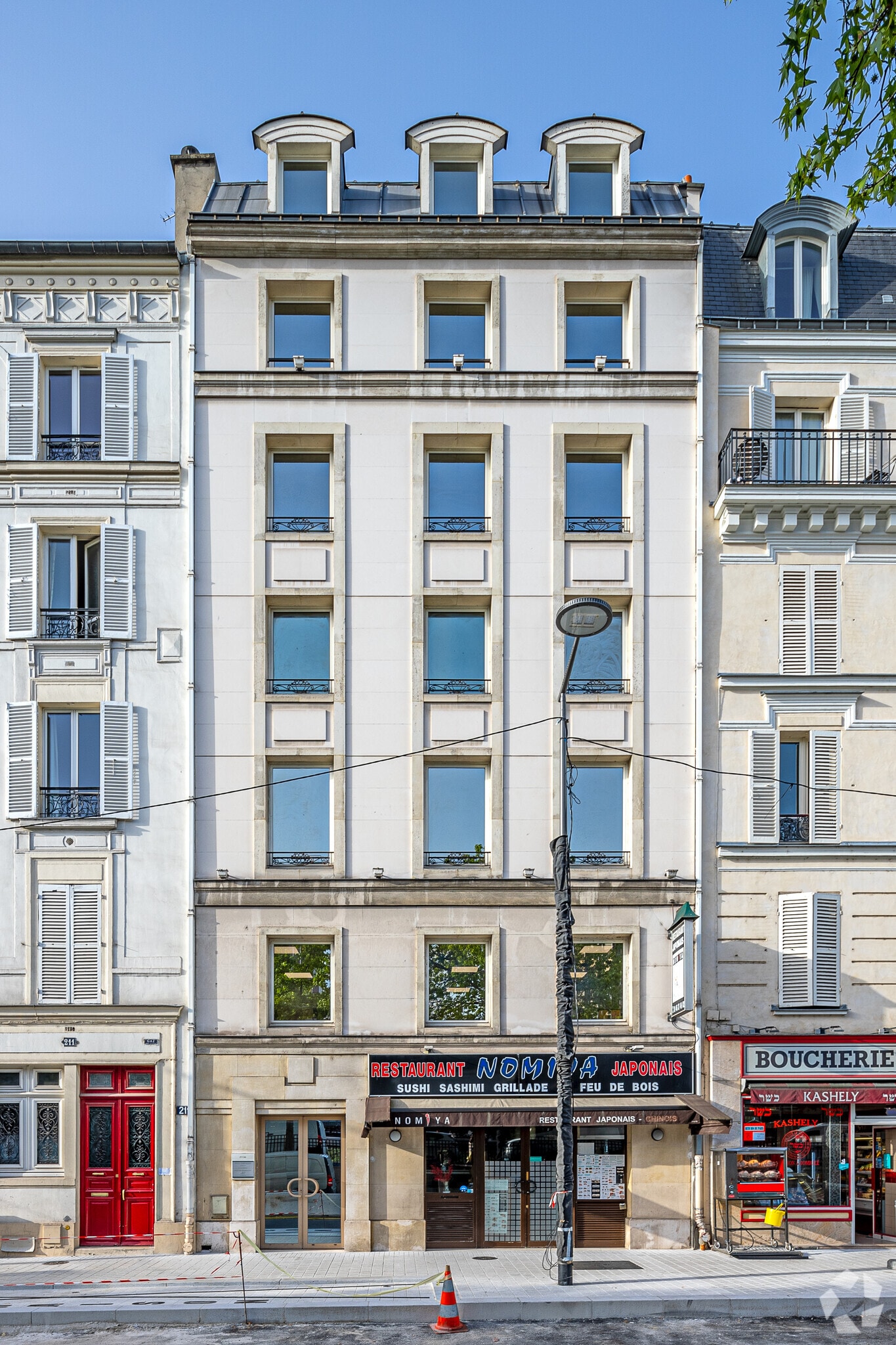 211 Bis Avenue Charles De Gaulle, Neuilly-sur-Seine à louer Photo principale– Image 1 sur 2