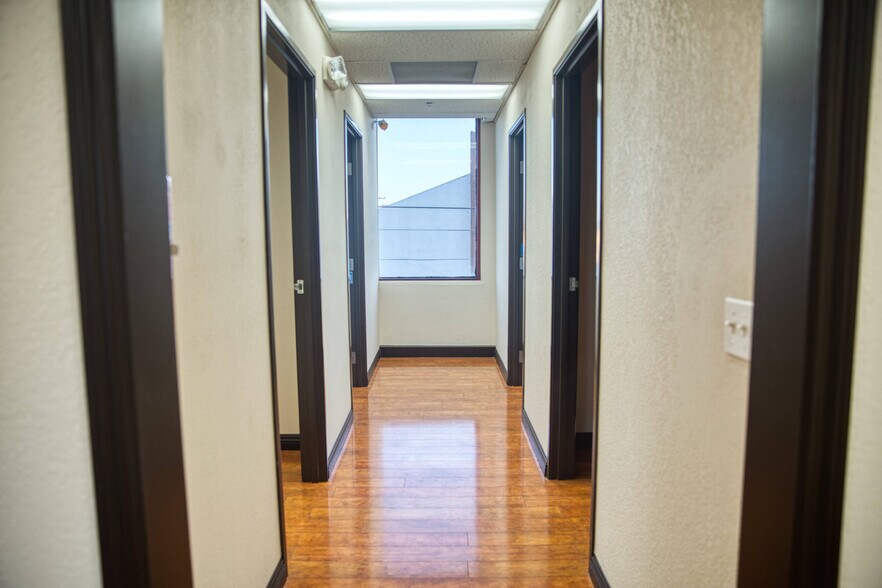 320 S Garfield Ave, Alhambra, CA à louer - Photo de l’immeuble – Image 2 sur 8