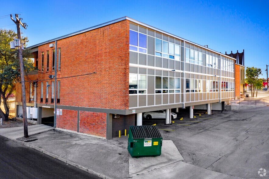 6836 San Pedro Ave, San Antonio, TX à louer - Photo de l’immeuble – Image 2 sur 27