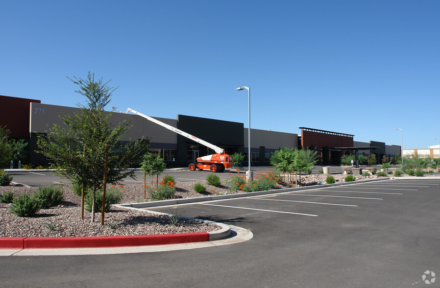 275 E Germann Rd, Gilbert, AZ à louer - Photo de l’immeuble – Image 3 sur 4