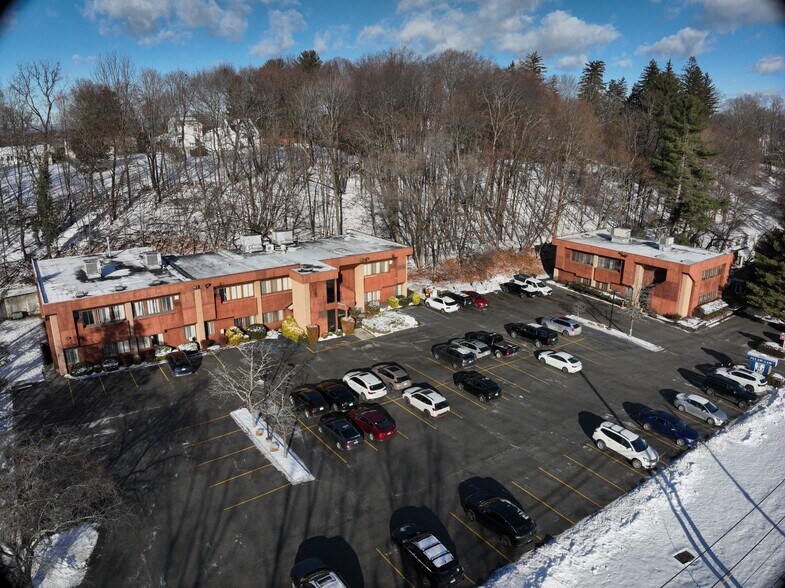 156-158 Orange Ave, Walden, NY à vendre – Image 2 sur 34