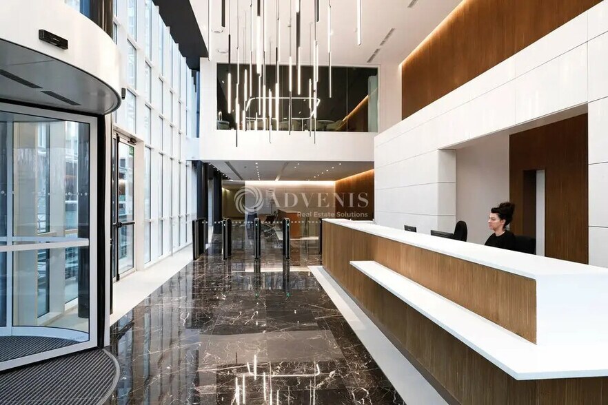 Bureau dans Courbevoie à louer - Photo de l’immeuble – Image 2 sur 12