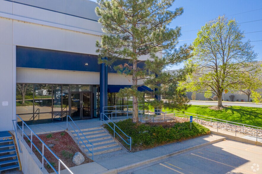 11475 E 53rd Ave, Denver, CO à louer - Photo de l’immeuble – Image 2 sur 6