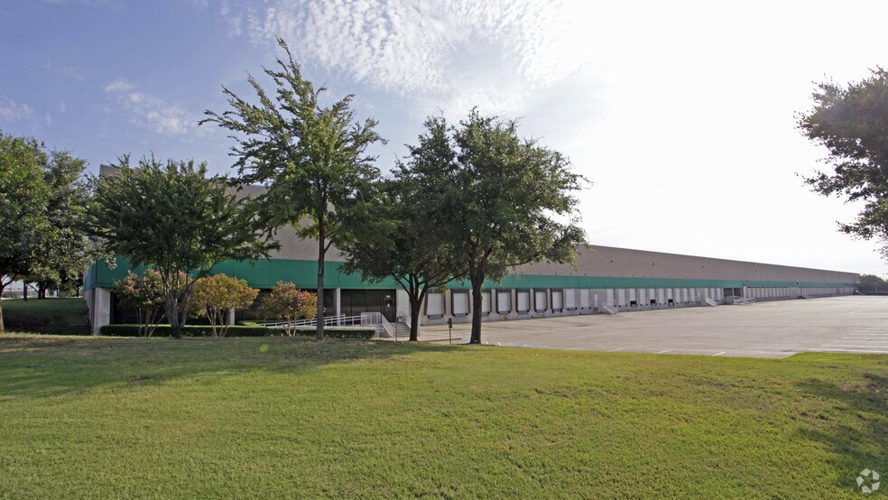 1211 Avenue T, Grand Prairie, TX à louer - Photo de l’immeuble – Image 2 sur 6