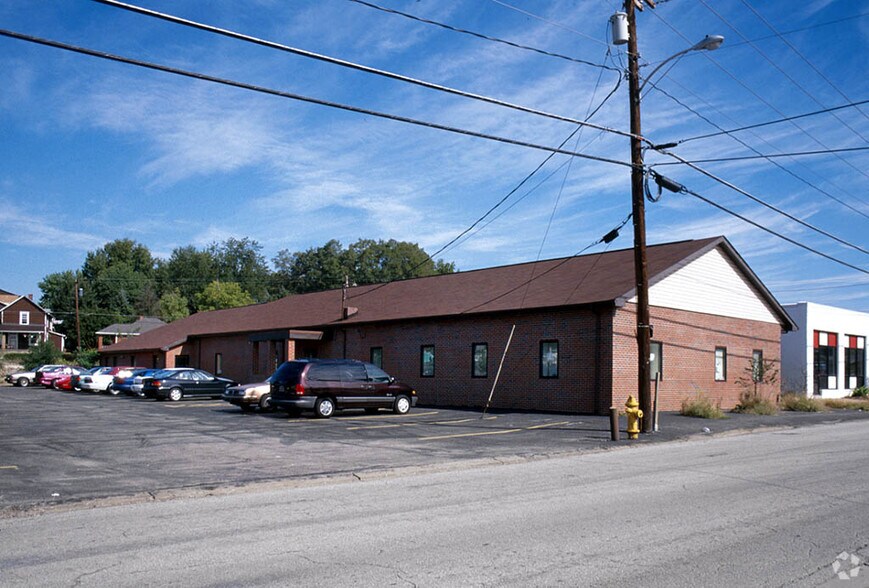 2884 Industrial Blvd, Bethel Park, PA à louer - Photo de l’immeuble – Image 2 sur 19