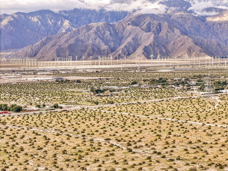Dillon Rd, Desert Hot Springs, CA à vendre - Photo de l’immeuble – Image 2 sur 7