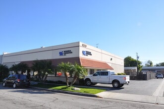3870 E Eagle Dr, Anaheim, CA à louer Photo intérieure– Image 1 sur 1