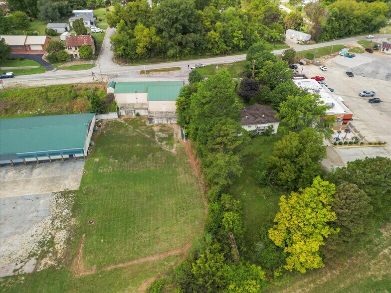 1006 B Nettleton Ave, Thayer, MO à vendre - Photo de l’immeuble – Image 2 sur 12