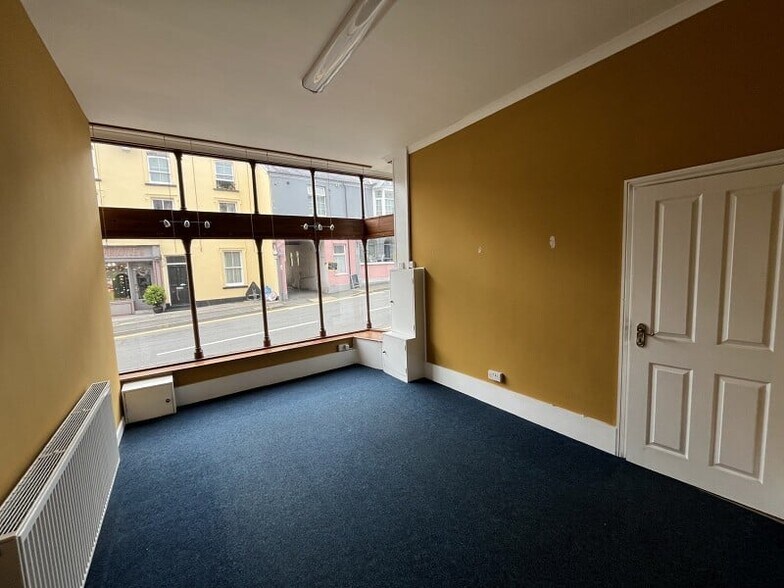 42 Rhosmaen St, Llandeilo à vendre - Photo intérieure – Image 3 sur 7