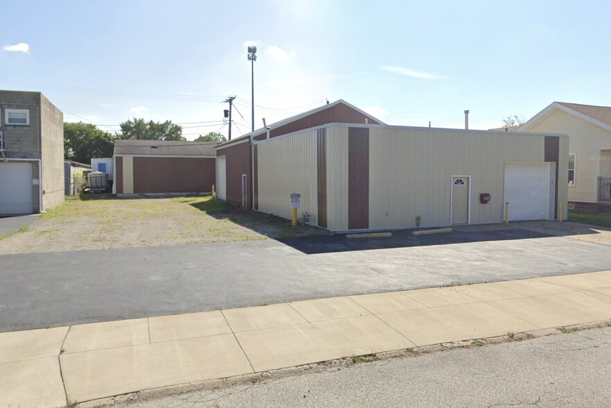 158 Woodbury St, Elyria, OH à vendre - Photo principale – Image 1 sur 1