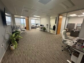 3200 Bristol St, Costa Mesa, CA à louer - Vidéo sur l’annonce professionnelle