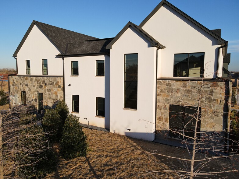 14640-14642 Hertz Quail Springs Pky, Oklahoma City, OK à louer - Photo de l’immeuble – Image 3 sur 8
