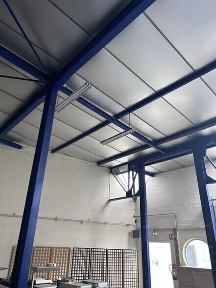 Industriel/Logistique dans Joigny à vendre - Photo de l’immeuble – Image 3 sur 8