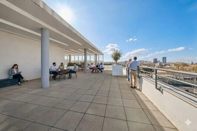 Plus de détails pour 35 Boulevard Du Capitaine Geze, Marseille - Bureau à louer