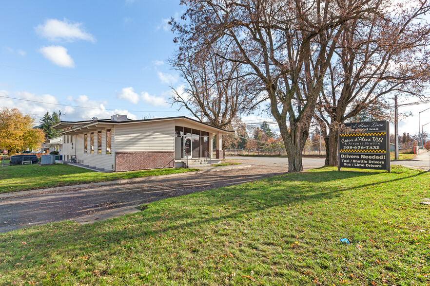 2320 N Government Way, Coeur d'Alene, ID à louer - Photo de l’immeuble – Image 1 sur 3