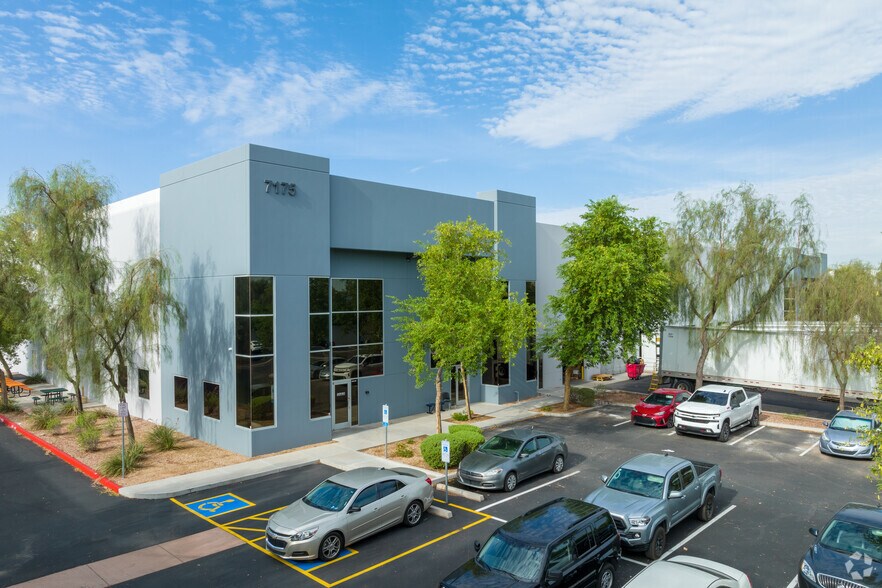 7175 W Sherman Rd, Phoenix, AZ à louer - Photo de l’immeuble – Image 2 sur 5