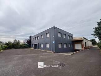 Plus de détails pour 21 Rue Lavoisier, Chassieu - Local d'activités à louer