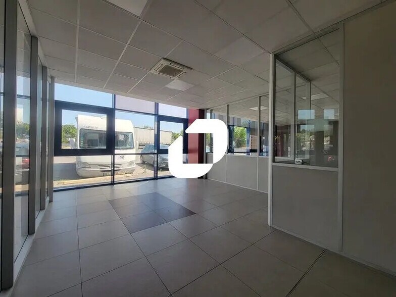 Bureau dans Chilly-Mazarin à louer - Photo intérieure – Image 3 sur 7