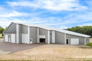 Plus de détails pour W1726 North Street, Green Lake, WI - Local d’activités à vendre
