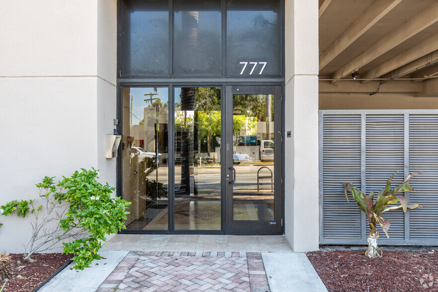 777 W 41st St, Miami Beach, FL à louer - Photo de l’immeuble – Image 2 sur 6