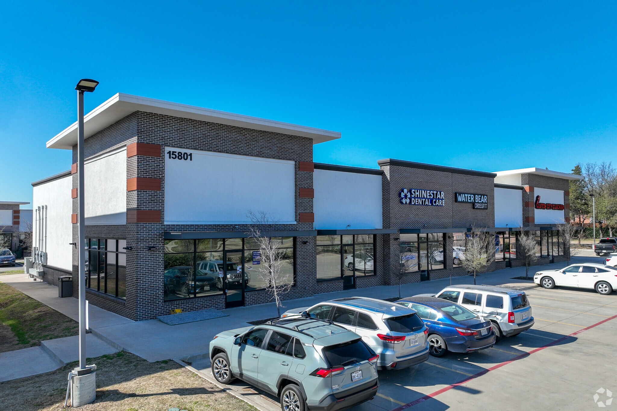 15801 Rolater Rd, Frisco, TX à louer Photo principale– Image 1 sur 6