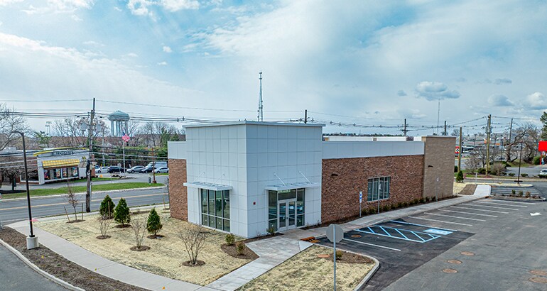 619 Somerset St, Somerset, NJ à vendre - Photo de l’immeuble – Image 3 sur 3