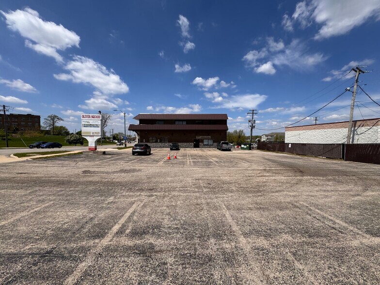 1523 Plainfield Rd, Joliet, IL à louer - Photo de l’immeuble – Image 2 sur 8