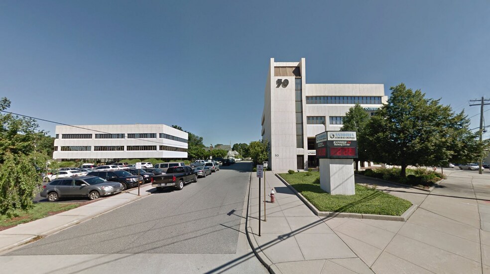 50 Jackson Ave, Syosset, NY à louer - Photo de l’immeuble – Image 1 sur 3