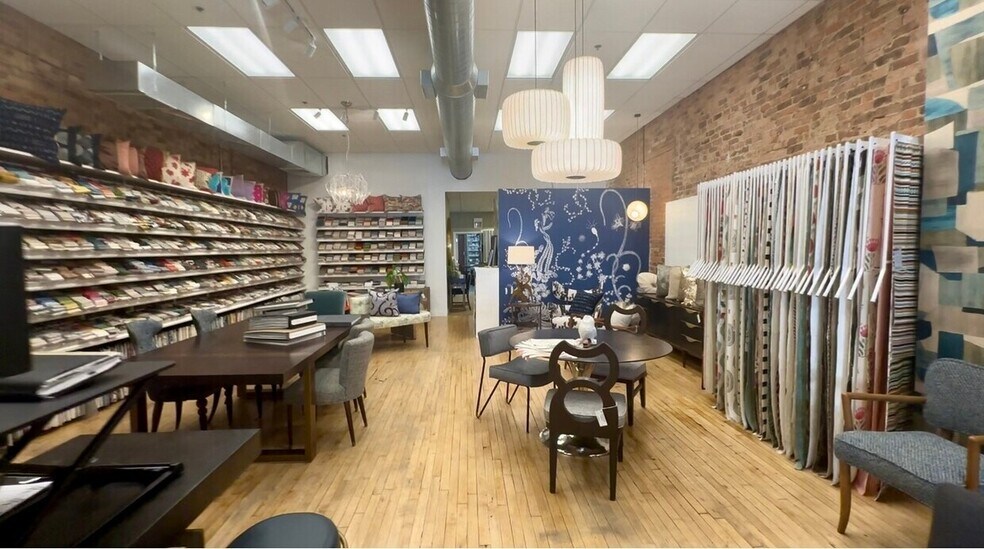 2041-2049 W Grand Ave, Chicago, IL à louer - Photo intérieure – Image 3 sur 9