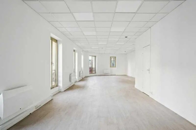 31 Rue De Châteaudun, Paris à louer - Photo de l’immeuble – Image 3 sur 20