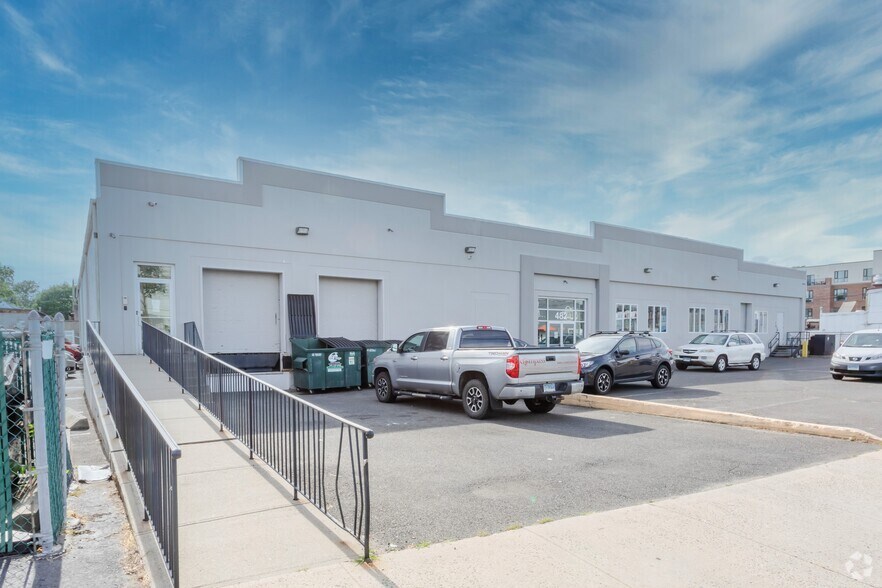 482 Glenbrook Rd, Stamford, CT à louer - Photo principale – Image 1 sur 33