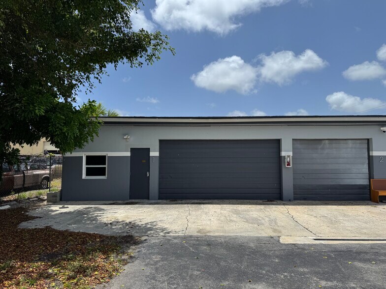 617 W Industrial Ave, Boynton Beach, FL à vendre - Photo de l’immeuble – Image 2 sur 6