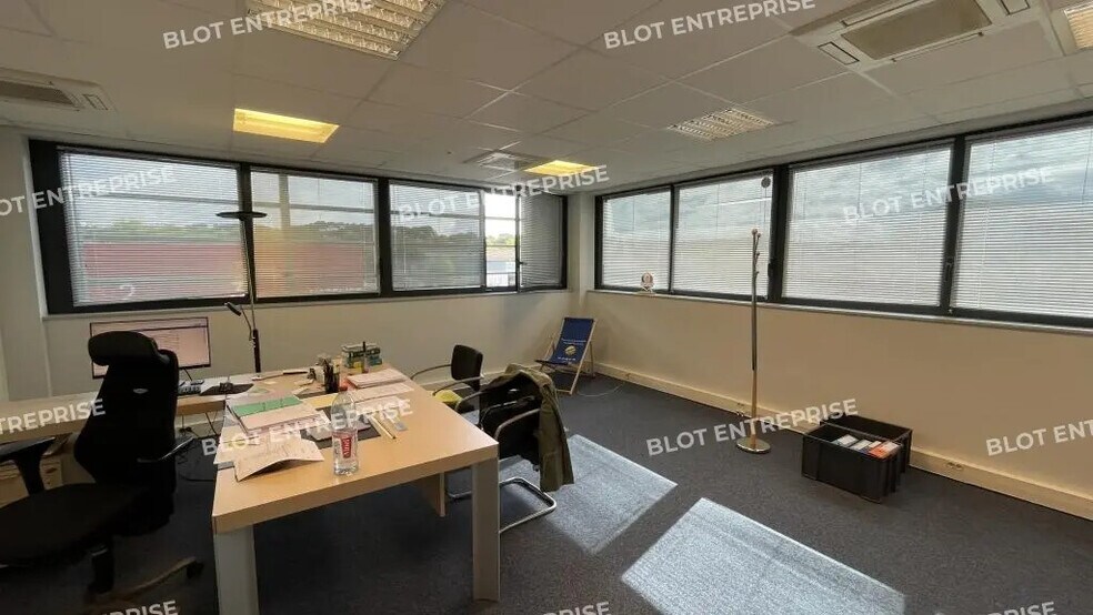 Bureau dans La Baule-Escoublac à vendre - Photo de l’immeuble – Image 3 sur 8