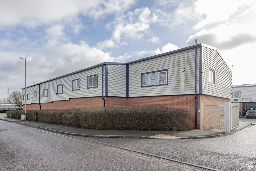 Rivermead Dr, Swindon à louer - Photo de l’immeuble – Image 2 sur 2
