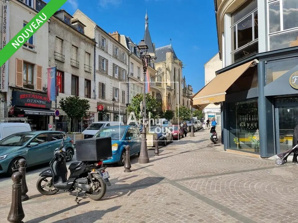 Local commercial dans Melun à louer Photo de l’immeuble– Image 1 sur 5